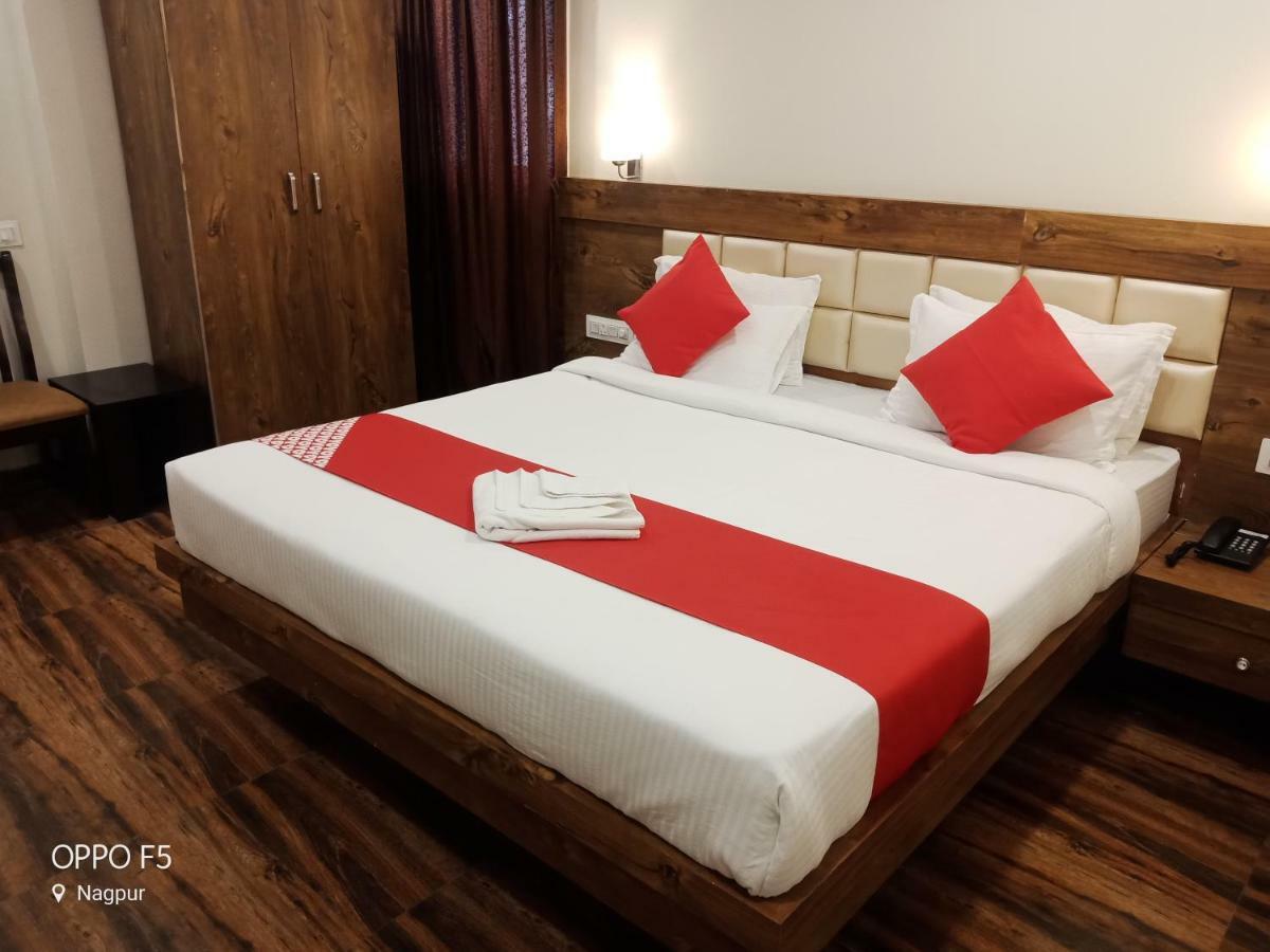 Hotel Star Zest House Нагпур Экстерьер фото