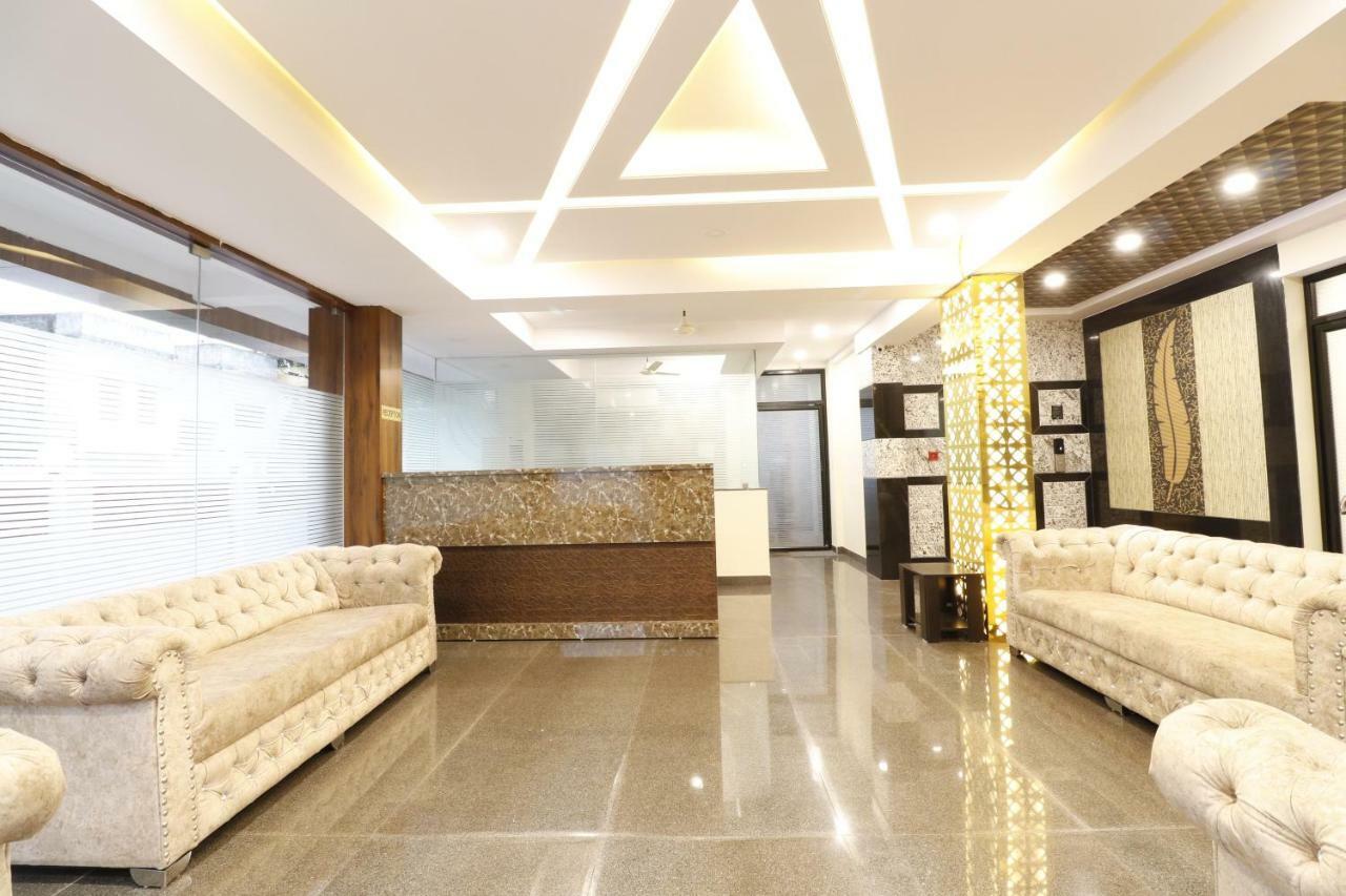 Hotel Star Zest House Нагпур Экстерьер фото